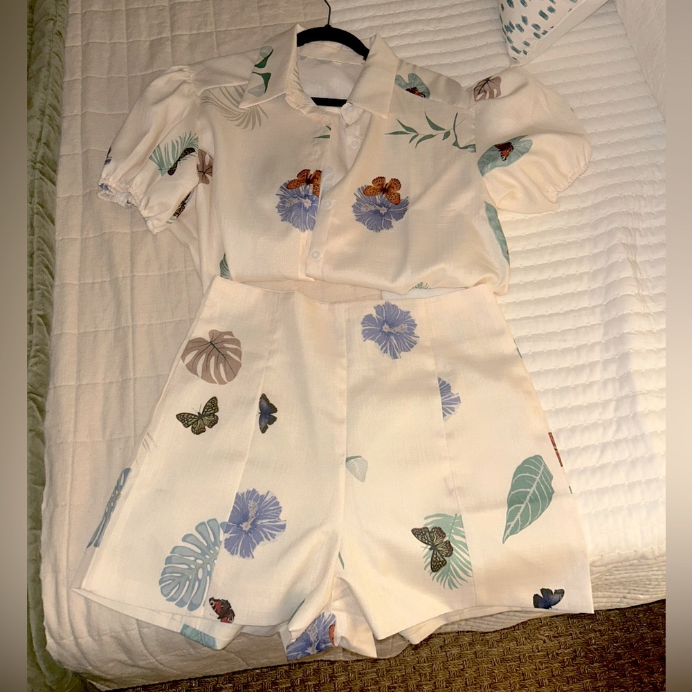 Shein Floral Short Set Size Large